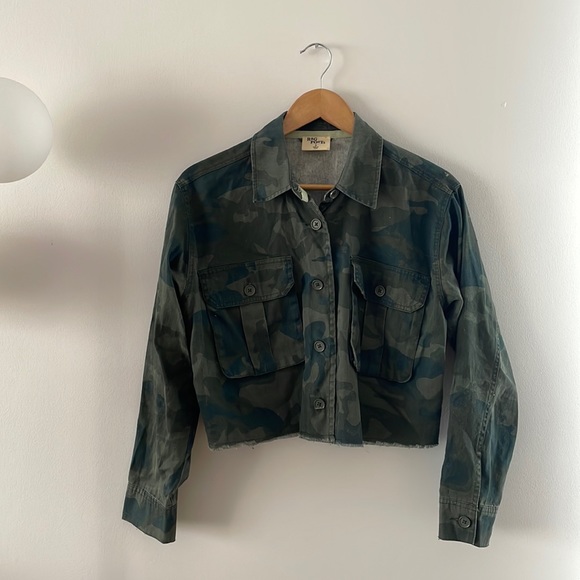 Rag Poets Cropped Camo Shirt - Picture 2 of 8